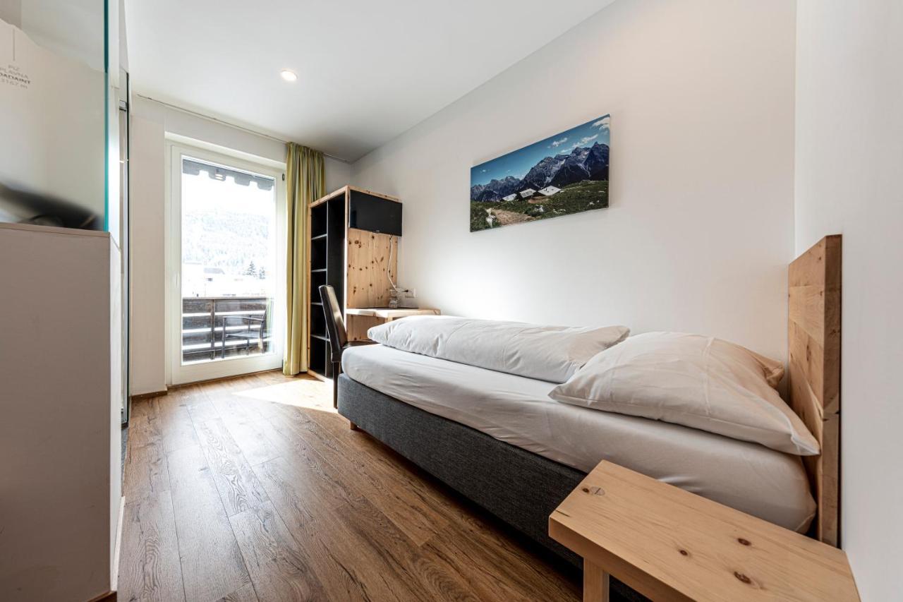 Hotel Filli Scuol Luaran gambar